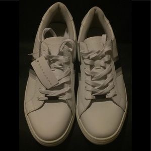 Sean John Capri Sneakers Size 10